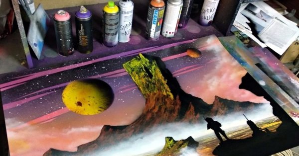 Рисование баллончиками на бумаге