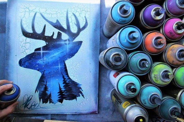 Рисование баллончиками на бумаге