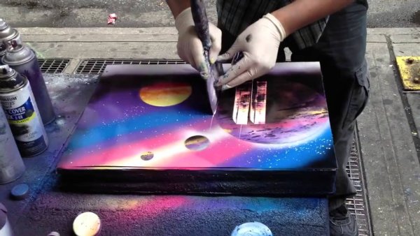 Рисование красками из баллончиков