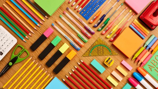 Школьные принадлежности