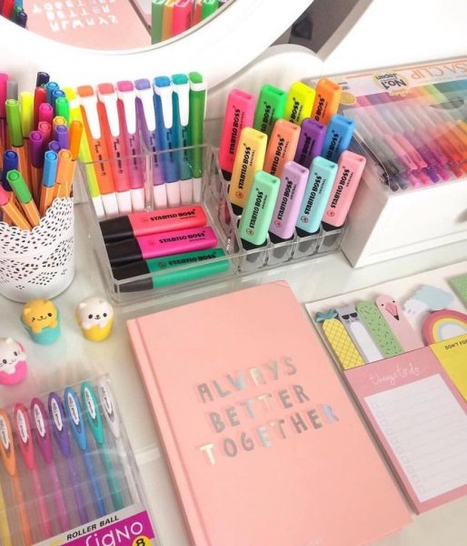 Школьные принадлежности