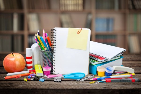 Школьные принадлежносьт