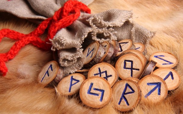 Руны,мантика Скандинавия