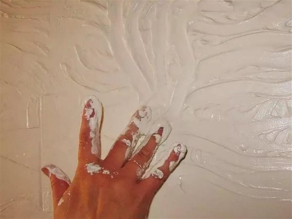 Декорирование стен шпаклевкой