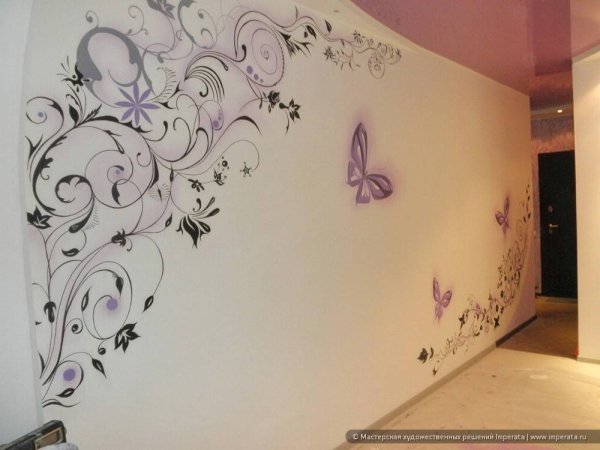 Подростковые рисунки на стене