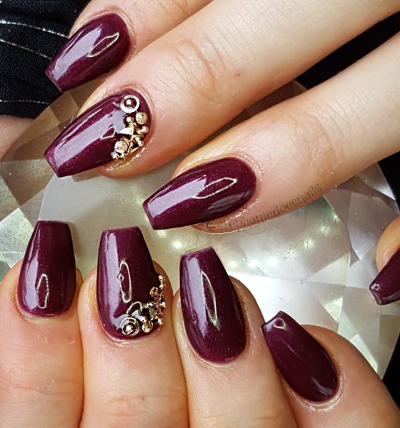 Маникюр 2021 бордо бургунди