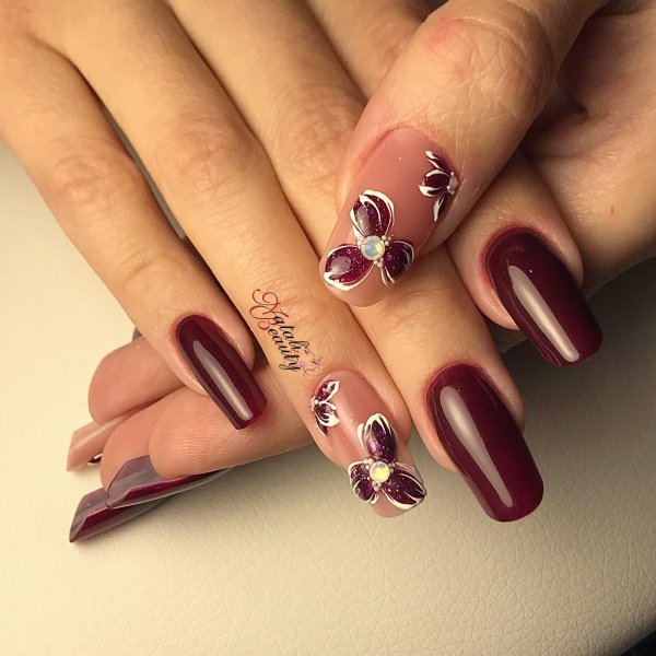 Маникюр бордо марсала бургунди с золотом