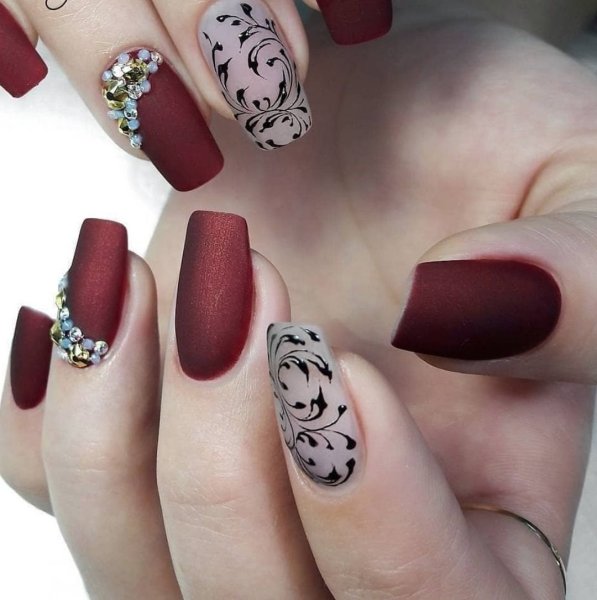 Манюк бордовый