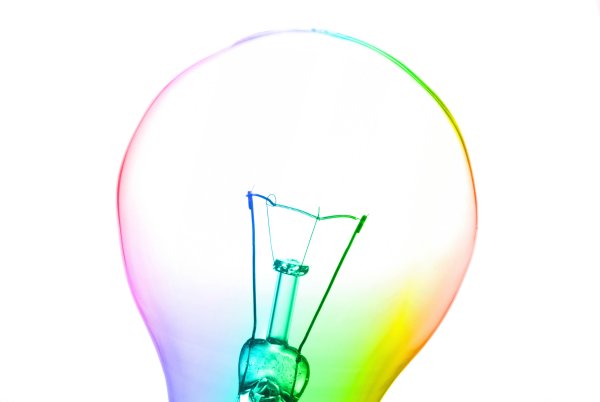 С днем Энергетика лампочка