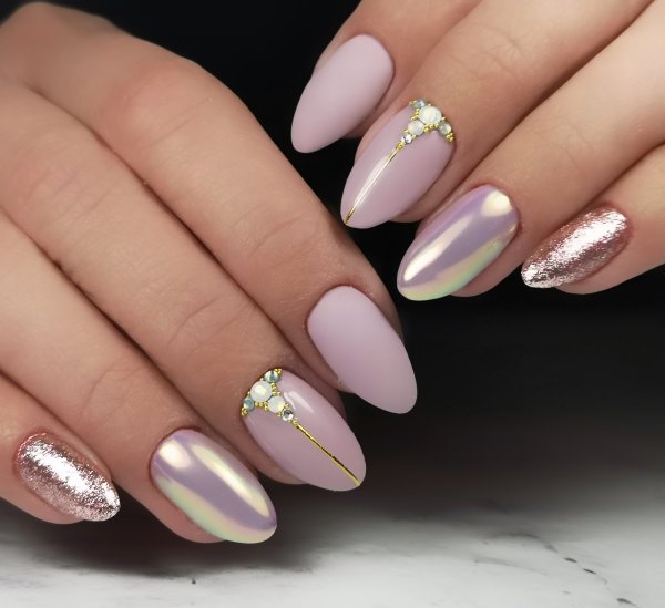Маникюр лето 2022 втирка