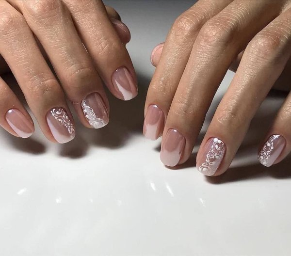 Маникюр 2022 праздничный вьирка