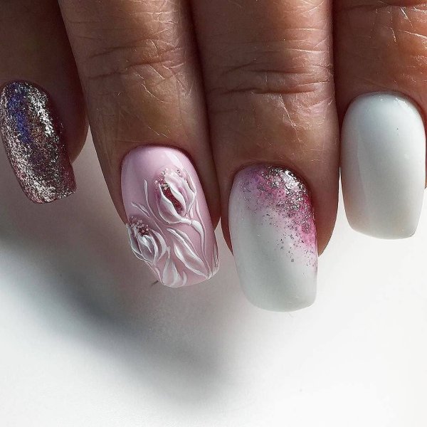 Маникюр перламутровый с рисунком