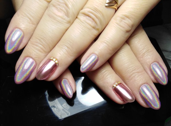 Маникюр с втиркой 2022