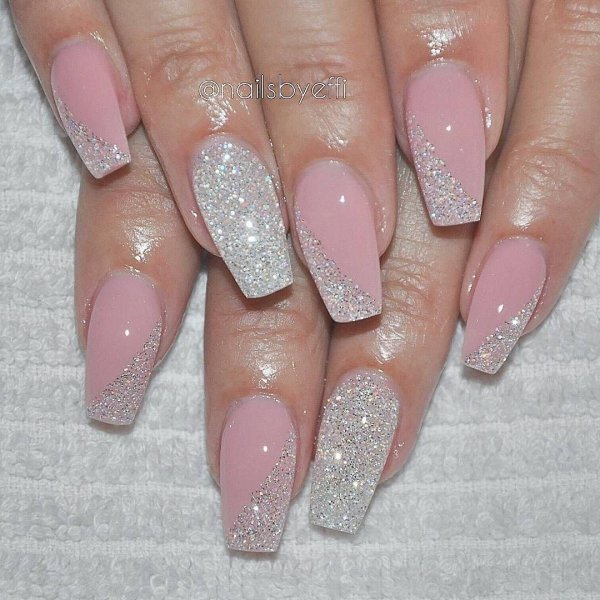 Маникюр френч с блестками