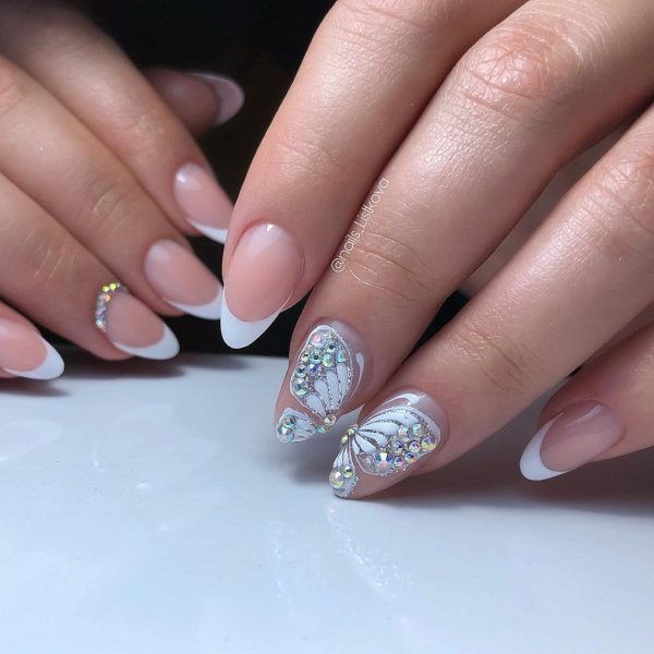 Изящный френч маникюр