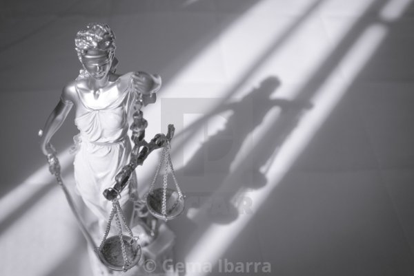 Фемида скульптура Сток