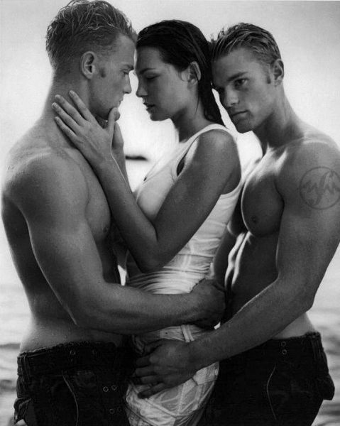 Дневники вампира Елена и Деймон постельная сцена