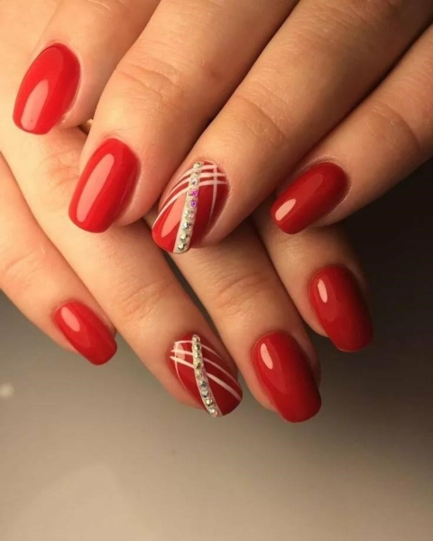 Красные нарощенные ногти
