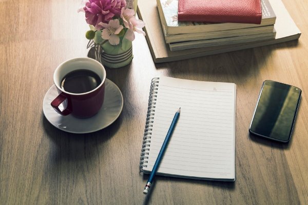 Красивый блокнот с ручкой