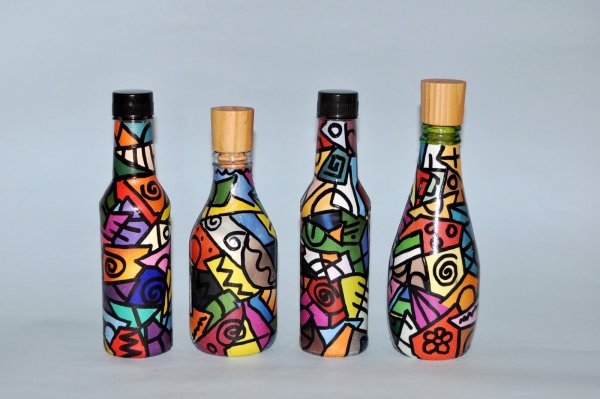 Раскрашивание бутылок красками