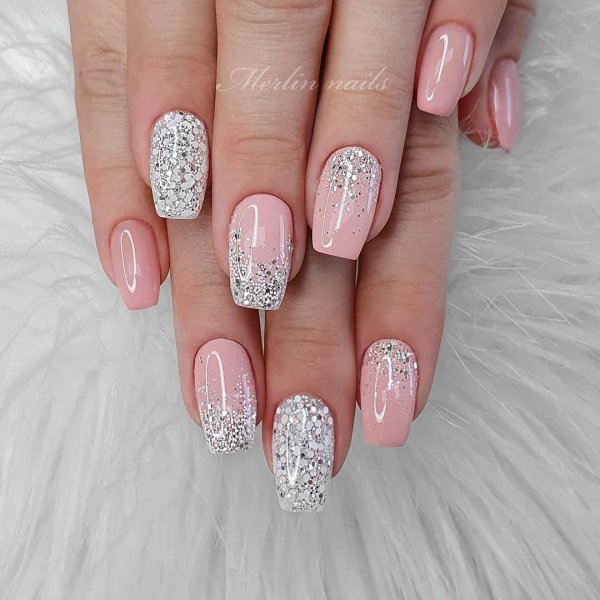 Маникюр френч к новому году