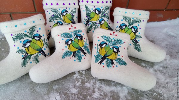 Декорированные валенки