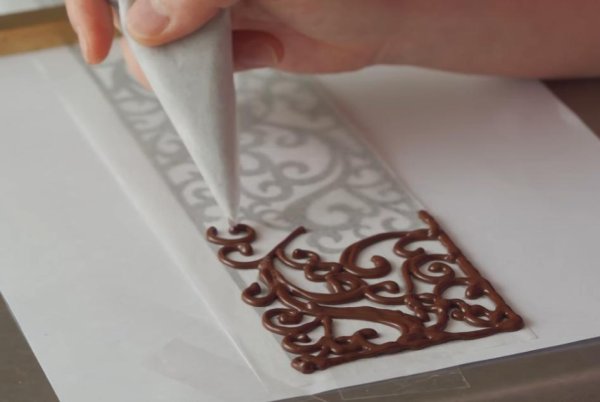 Кружево из шоколада для торта