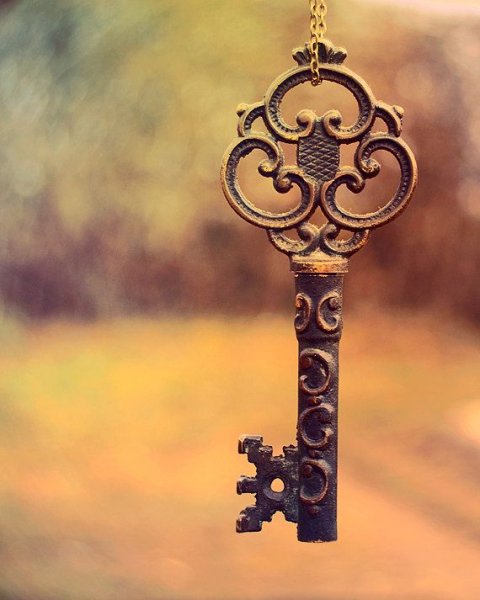 Старинный ключ