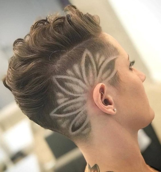 Женские стрижки с выбритыми узорами