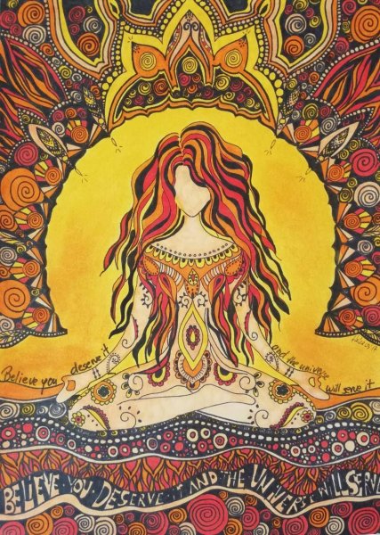 Девушка в позе кошки