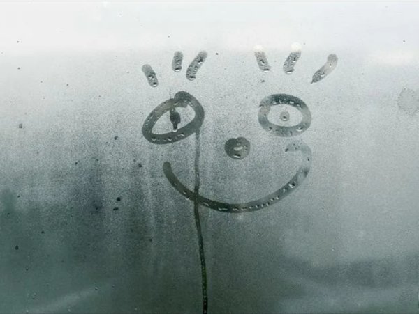 Рисование на запотевшем стекле