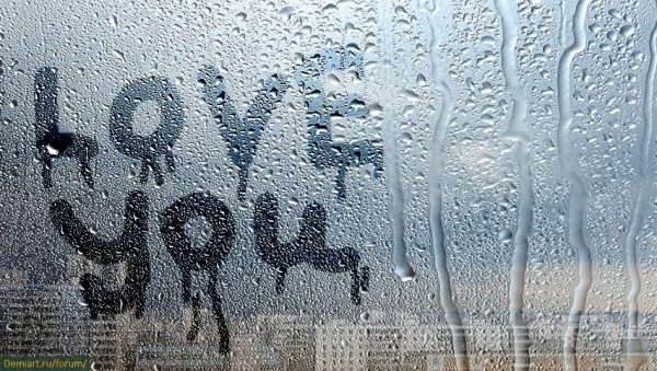 Надпись на запотевшем стекле