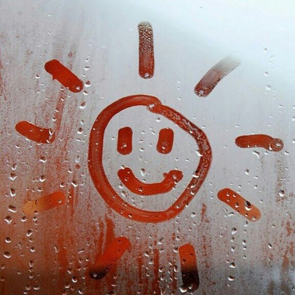 Надпись на запотевшем стекле