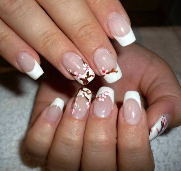 Маникюр френч с узором