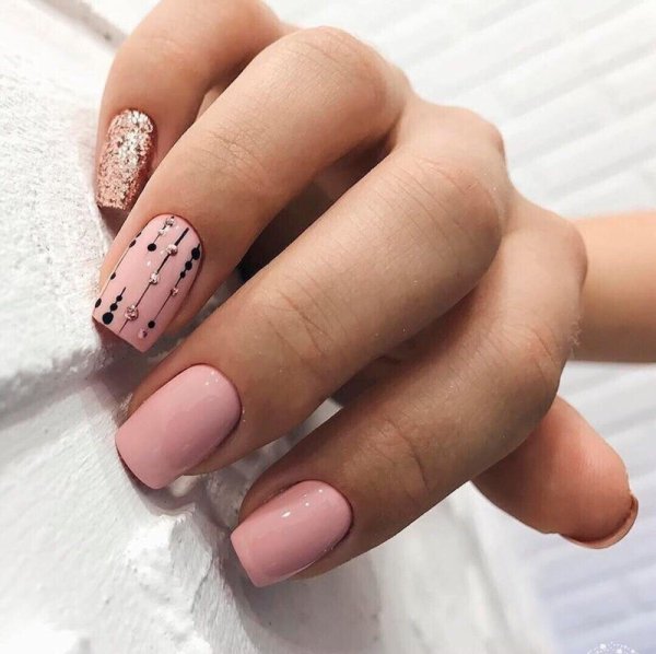 Нежный маникюрчик очень красивый