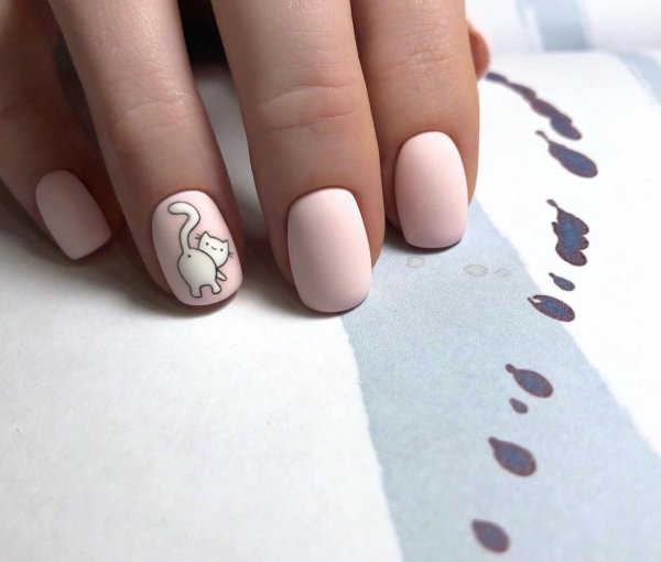 Маникюр однотональное покрытие