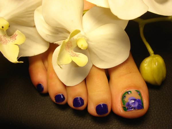 Красивый педикюр