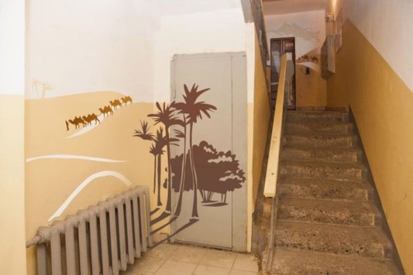 Роспись стен в подъезде