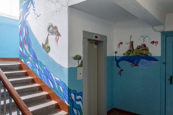 Роспись стен в подъезде