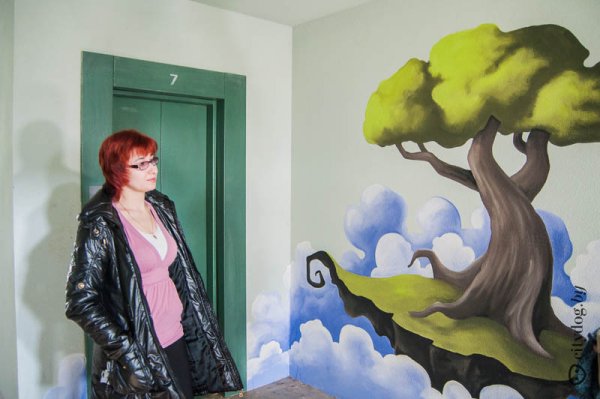 Настенная живопись в подъезде