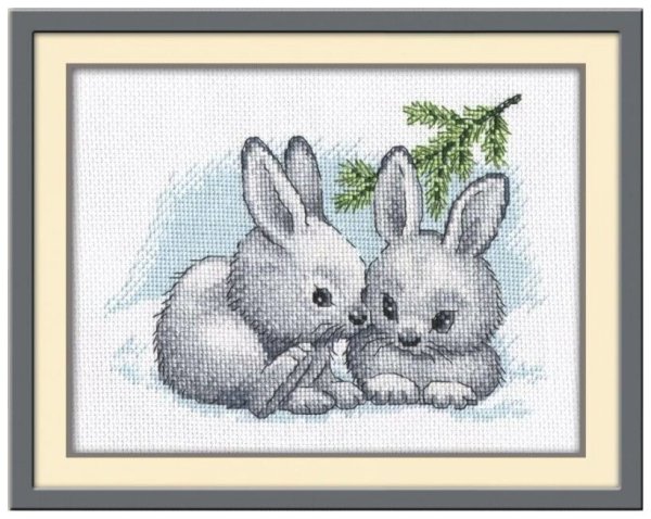 Монохромная вышивка