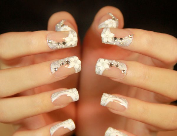 Накладные ногти с рисунком