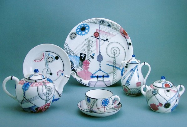 Хохломская роспись кувшинчика