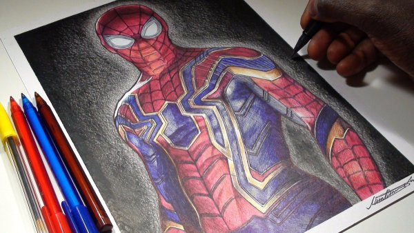 Человек паук срисовать