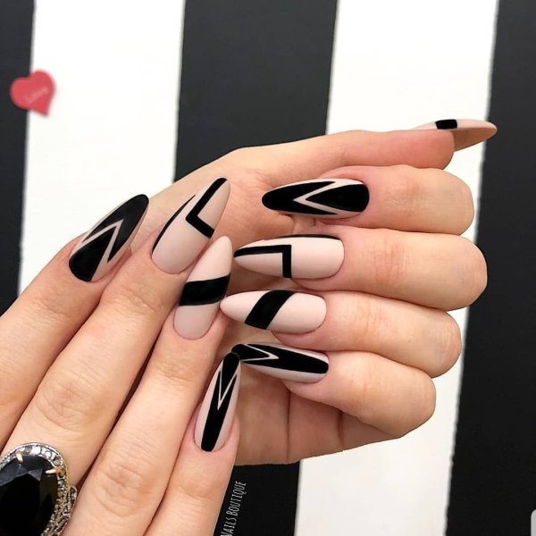 Маникюр на длинные ногти