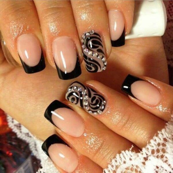 Черные ногти