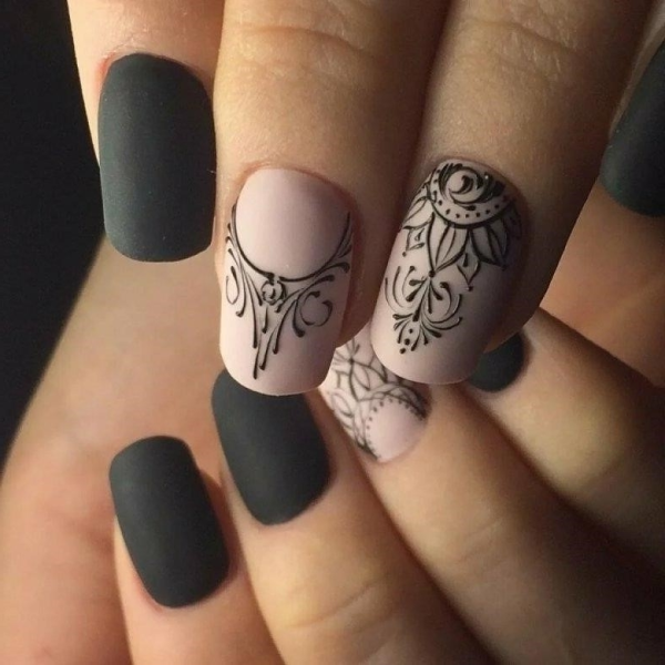 Маникюр матовый с узорами