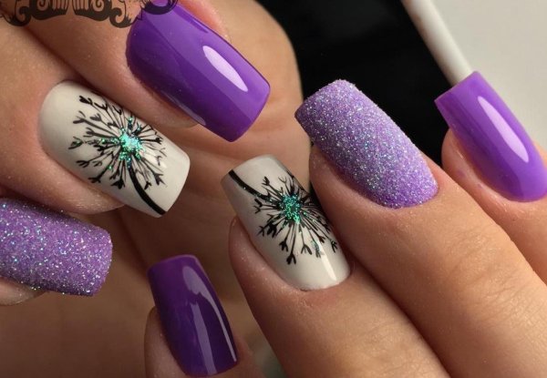 Сиреневый маникюр с дизайном