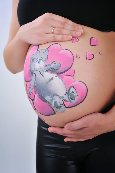 Разрисовать животик беременной