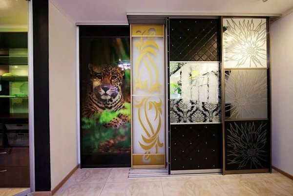 Декор шкафа купе